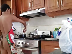 Cooking Slut - Hot old girl and kidboy Cook And Fuck In The Kitchen Extreme Squirt On The Table