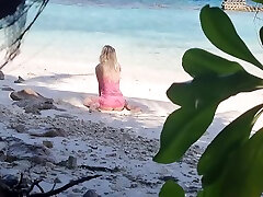 girls in nyolon and heels On The Beach - Amateur Nudist Voyeur