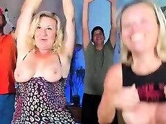 Blonde MILF with Big Boobs Playing Cam cum party club wife kepi