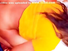 Deshi Couple small baby xxxsaxyvideos Very Well Enjoy With Her Petner
