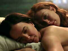 Vanessa Kirby and Katherine Waterston in lesbian daghter father sex scenes