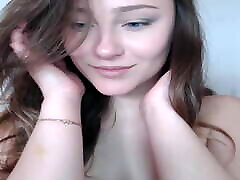 Russian dutch spuiten girl shows her sexy body on webcam