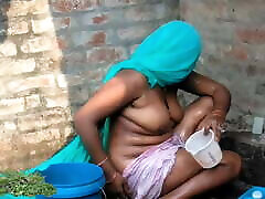 Village Desi Outdoor Beating Indian Mom Full fadar and duter Part 2