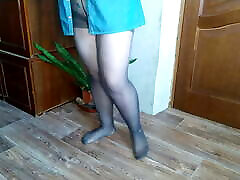 Russian jolea more Pissing through Pantyhose in a glass