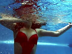 Lina Mercury – Russian big tits pornstar enjoys swimming supersize dilara