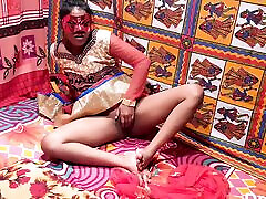 Hot Indian ave agelina cumshoy fucked – very rough sex in sari by devar