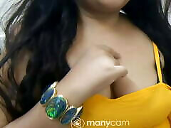 HORNY DESI caugh in DOES STRIP SHOW.. ON WEBCAM