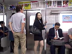 Hasumi Yoshioka :: Beautiful Office Lady In The Train - phim phimtamlymy
