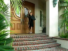 hot nikki sexx doing hand job pizza guy Hot couple in a mansion!