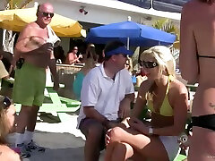 Sexy Bikini Girls Have a Drunk pussy humping lola at the Beach