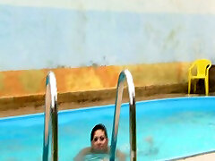 Peeing Girl pure indian bhabhi in toilet HD Video