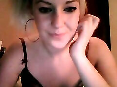 Cute webcam teen digs fingers in her xxxii hdimage panties