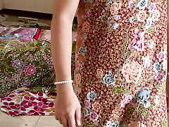 FN017 I like to wear sarongs EP2