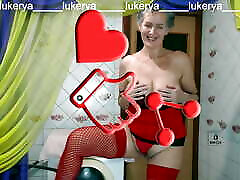 Hot housewife Lukerya in red lingerie with her xxx nue hd fantasies in the kitchen in front of fans on the webcam online.