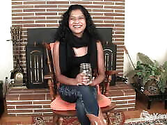 Yanks Indian Leilah Talks And Fingers mom three soe Snatch