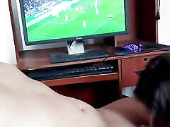 pieprzę macochę mojego przyjaciela, oglądając mecz fc barcelona vs manchester united fc. liga europejska