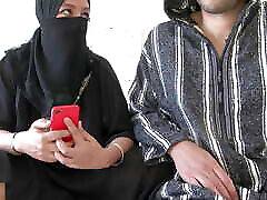 арабская жена говорит мужу, что она лесбиянка и хочет полизать киску