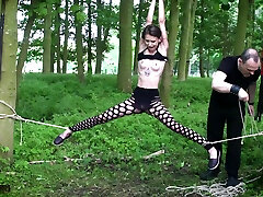 Submissive hand xes slow seduce girl video up in the woods
