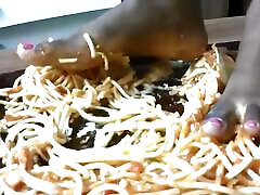 Italian slave get his food: spaghetti and lasagne of black diaper pee feet!