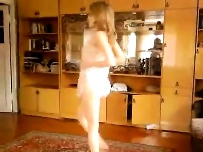 Zlato je těžká Kurva Z Ruska Zlato je těžká Kurva Z Ruska