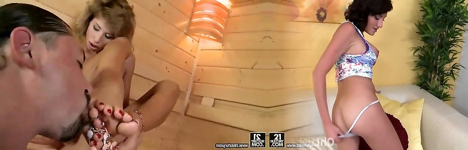 11.Agreeable work in the sauna feet
