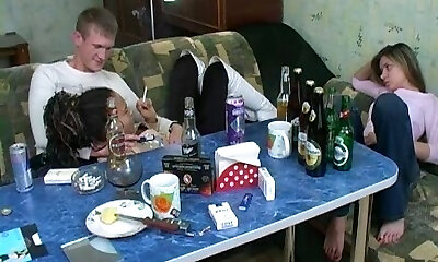 Sexy Asia Girl gibt Blowjob in Küche Sexy Asia Girl gibt Blowjob in Küche
