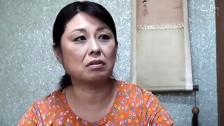 Spy camera manages to record this Asian beauty masturbating