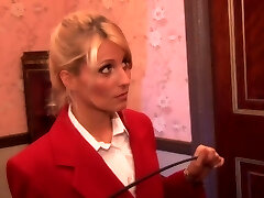 Balls deep double penetration makes horny Melissa Black moan