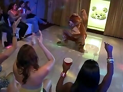 DANCING Bear - Kendra Lane's Bachelorette Soiree Was Off Da Chain!!!