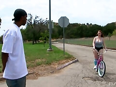 White bitch with plump backside Felicia Clover gets her slit blacked