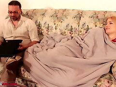 A Bad Girl Integral Version  - Footjob and Foot Worhsip 