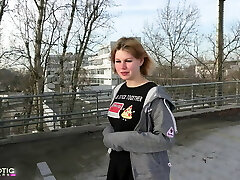 Ein Tag mit notgeilem Teenager unterwegs Public bei uvm. IK3A