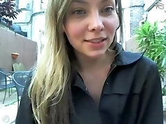 Coffeehouse amateur web cam girl