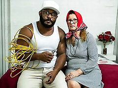 grandma gets deep ass ravaged by an electrician