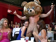 Chicks Sucking Dicks In Strip Bar.