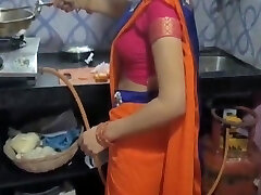 Step Mummy Ki Jam Kar Gand Mari Pani Nikal Diya