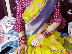 Spectacular bhabhi makes appetizing coffee from her fresh breast milk for devar by squeezing out her milk in cup (Hindi audio)