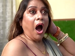18yrs Cute girls join in stepmom romp program! Indian Swapping Sex
