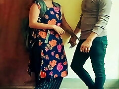 Desi school girl tuition me aake kya mast chudwati hai