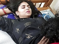 T-shirt and lungi removal and underwear only rump lick and boobs kiss hot romance of Vaishnavy and Sharun Raj, Mallu hot couple