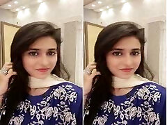 Today Sensational-Hot PaKi Girl Showing Boobs a...