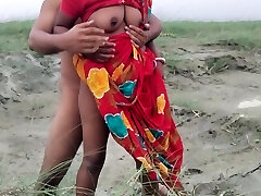 indian woman dressed in traditional outfit gets fucked in her mouth and twat outdoor