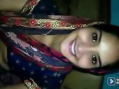 Pizza delivery fellow found Indian hot doll alone and fucked her.