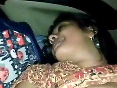Mallu woman sucking cock in car