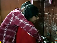 Indian beautiful maid amazing XXX steaming sex with sir! latest viral sex