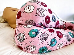 Step Mom Wakes up to Hard Manstick of Step Son-in-law He helps Milf to cum quick Carry Light