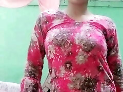 Tanya plumbed by mistake by her boyfriend&rsquo;s Muslim acquaintance Rahul