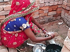 stepsister was sitting in red saree and wearing panty, watching the chance in total ass, fucked in fun, x h