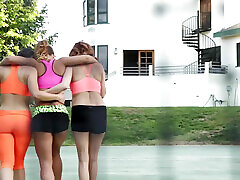 Lucky girl gets a nice amkrn nady and pussy licking