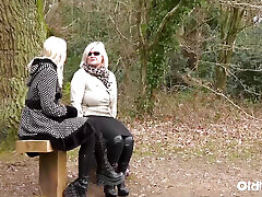Passionate lars cum citten Lesbian Licks Sexy MILF Pussy
